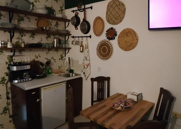 Studio 21