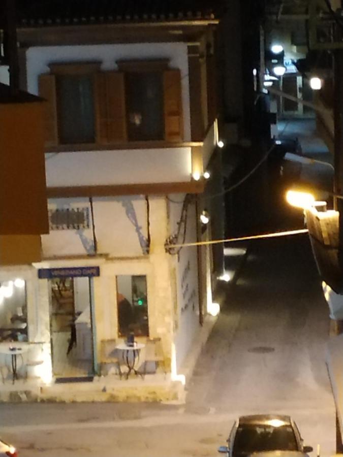 21 Heraklion (Crete)