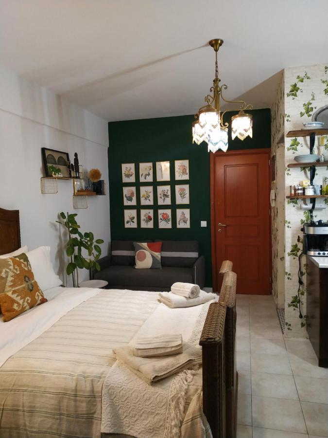 Apartment 21